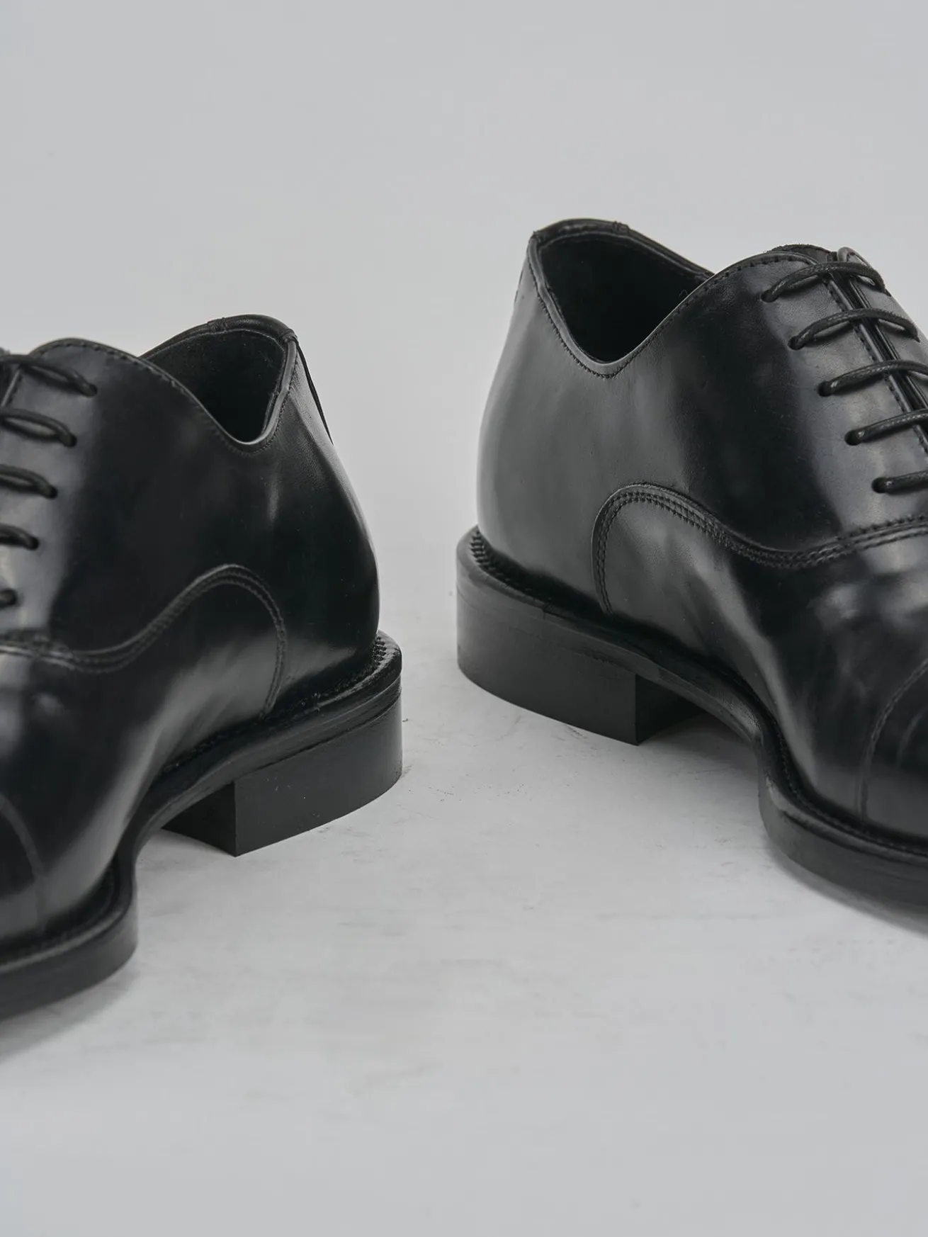 Stringate pelle nero