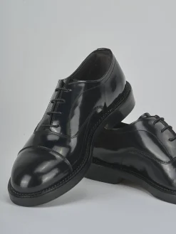 Stringate pelle nero