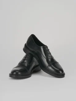 Stringate pelle nero