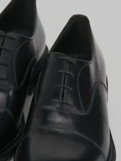 Stringate pelle nero