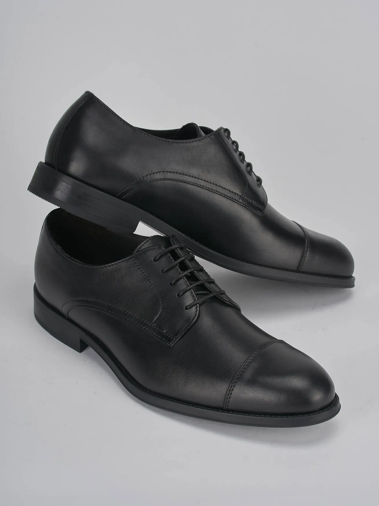 Stringate pelle nero