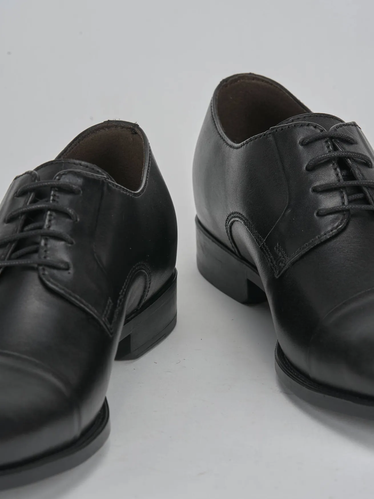 Stringate pelle nero