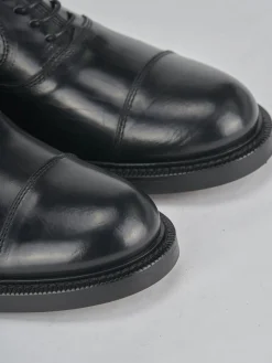 Stringate pelle nero