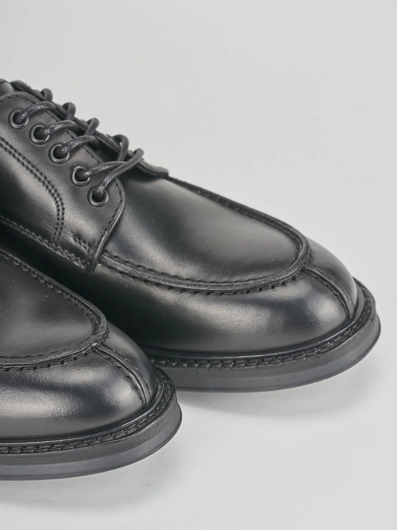 Stringate pelle nero