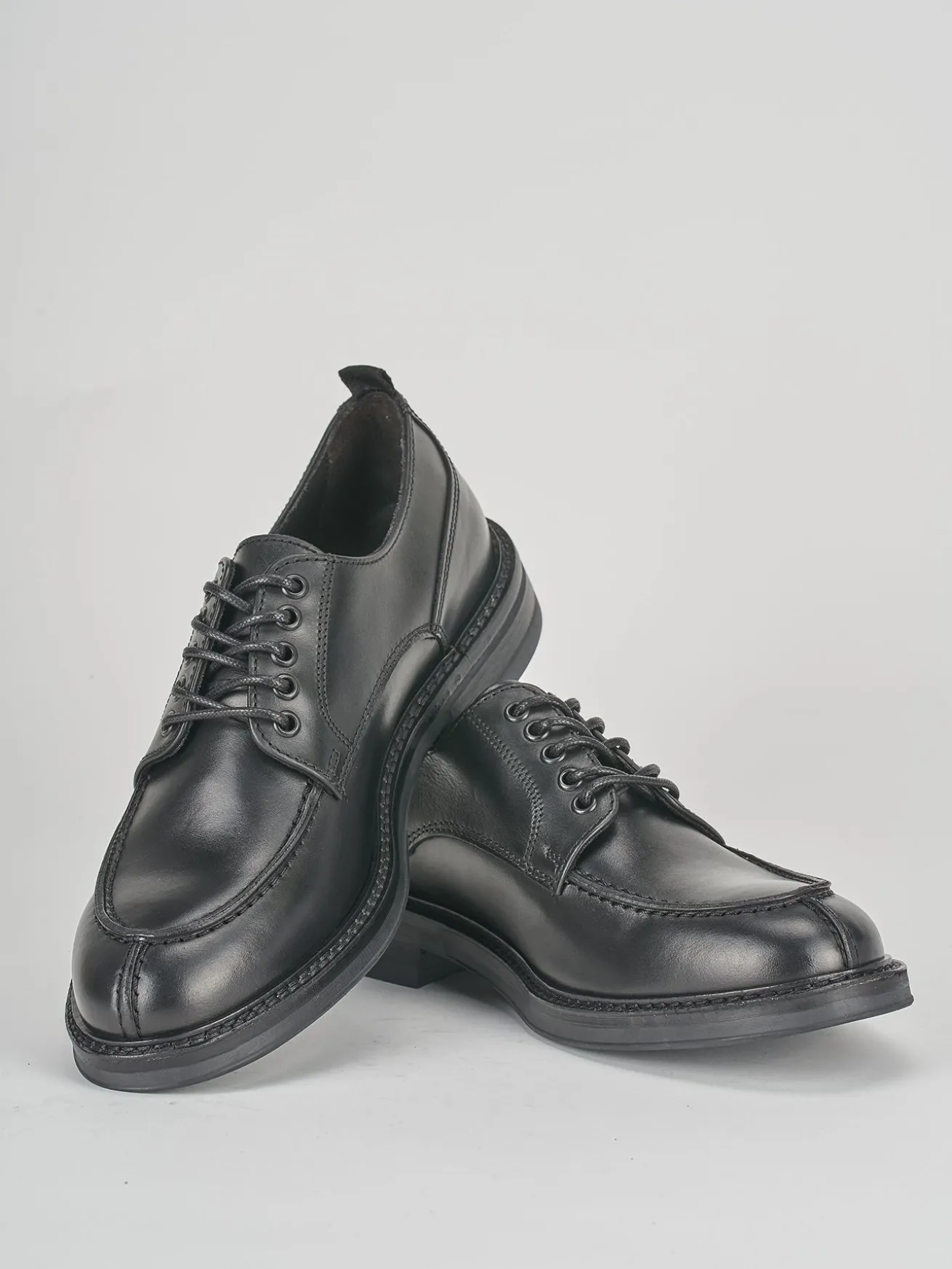 Stringate pelle nero