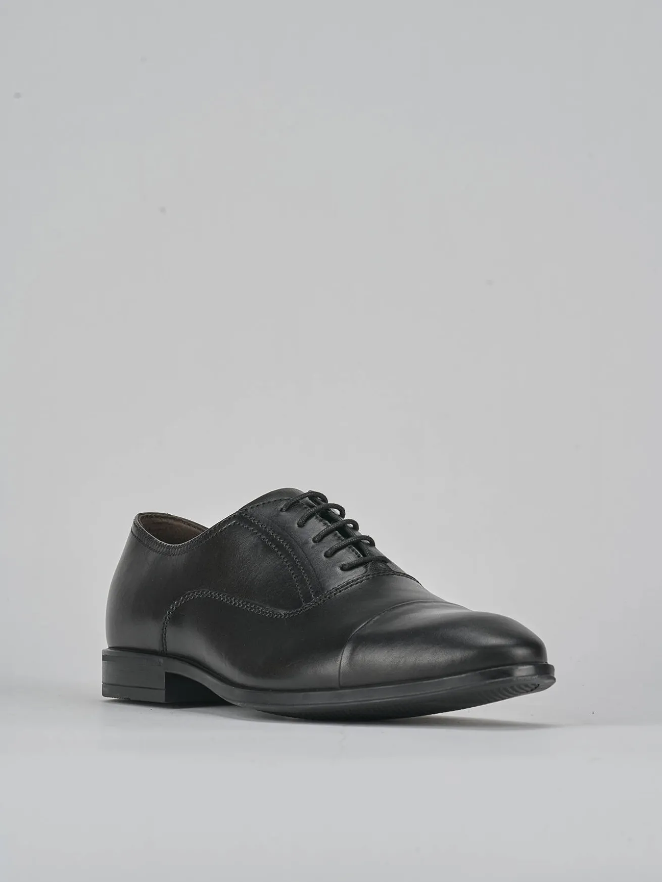 Stringate pelle nero