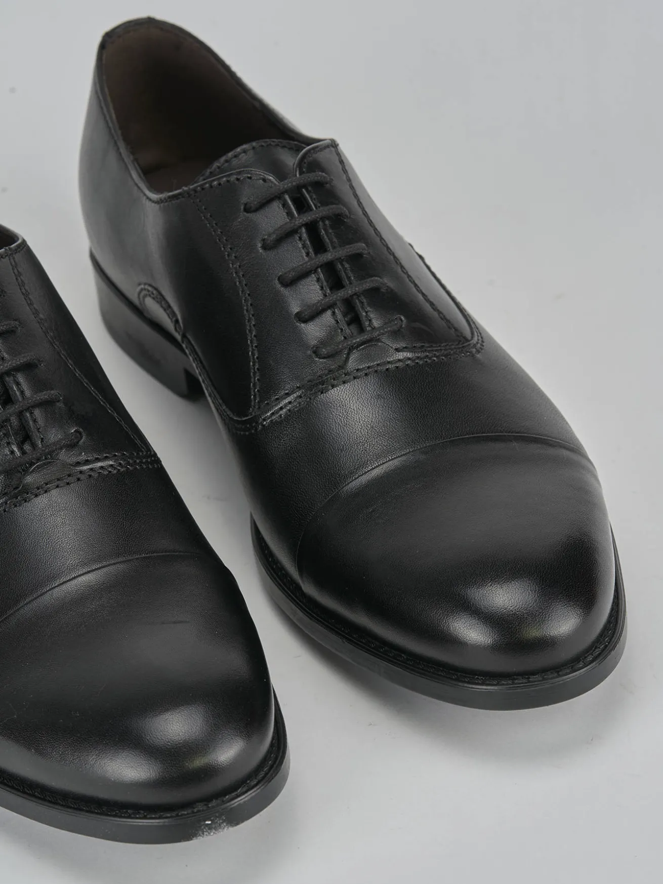 Stringate pelle nero