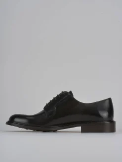 Stringate pelle testa