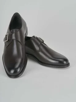 Stringate pelle testa