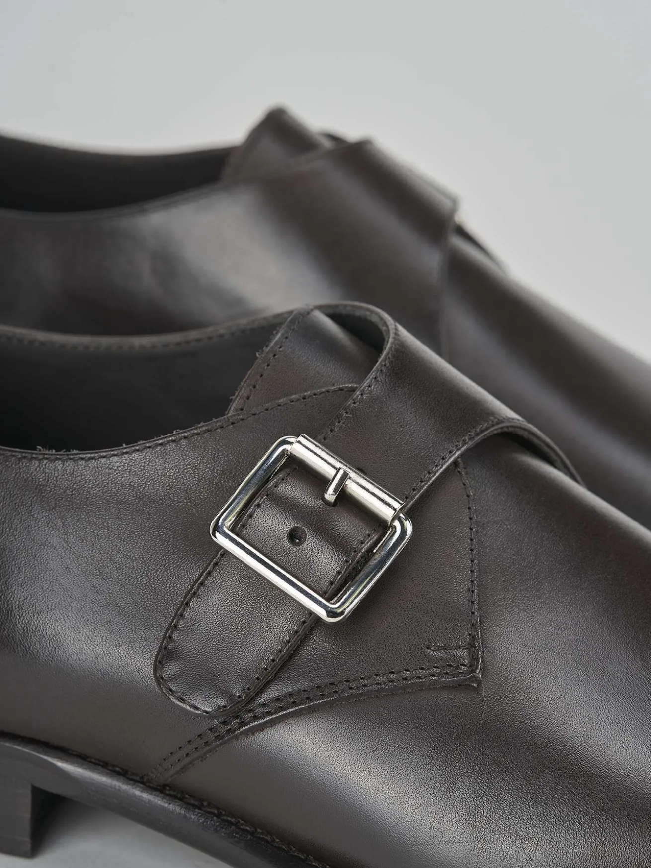 Stringate pelle testa