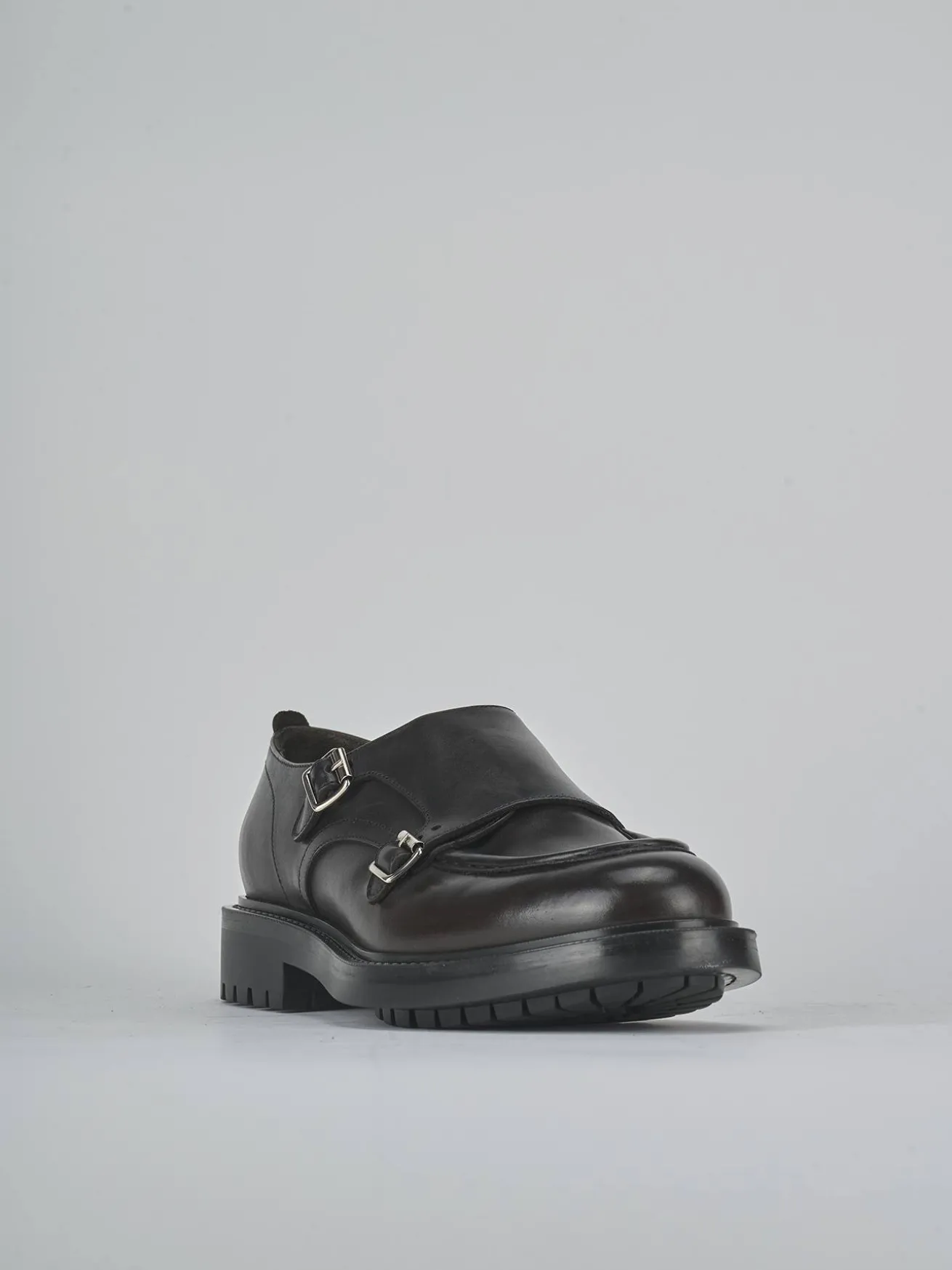 Stringate pelle testa