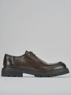 Stringate pelle testa