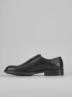 Stringate pelle testa