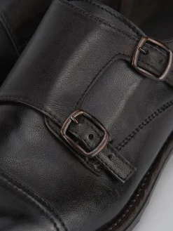 Stringate pelle testa