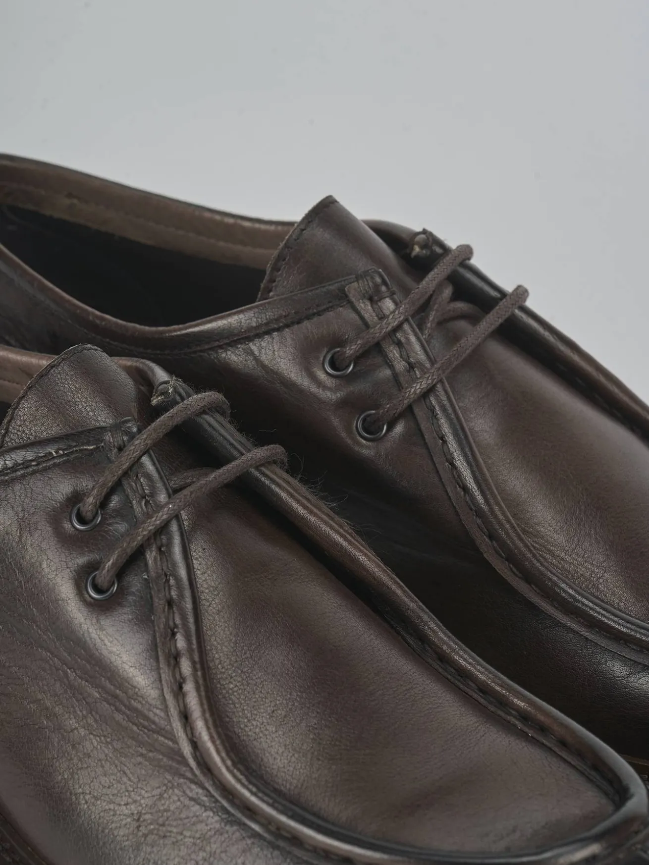 Stringate pelle testa