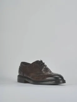 Stringate pelle testa