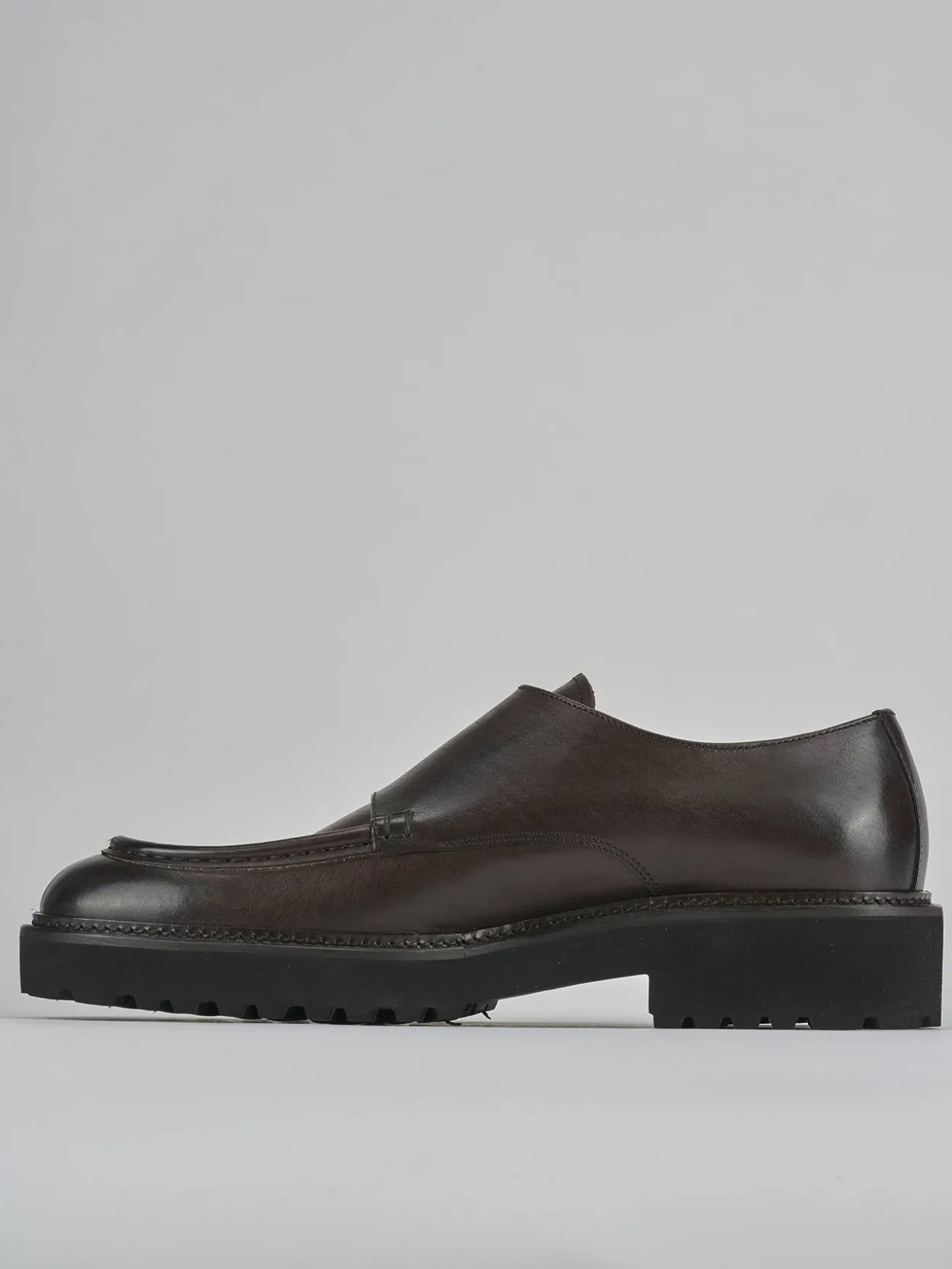 Stringate pelle testa