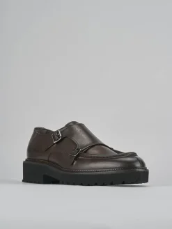 Stringate pelle testa