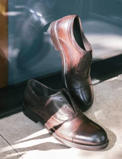 Stringate pelle testa