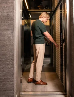 Stringate pelle testa