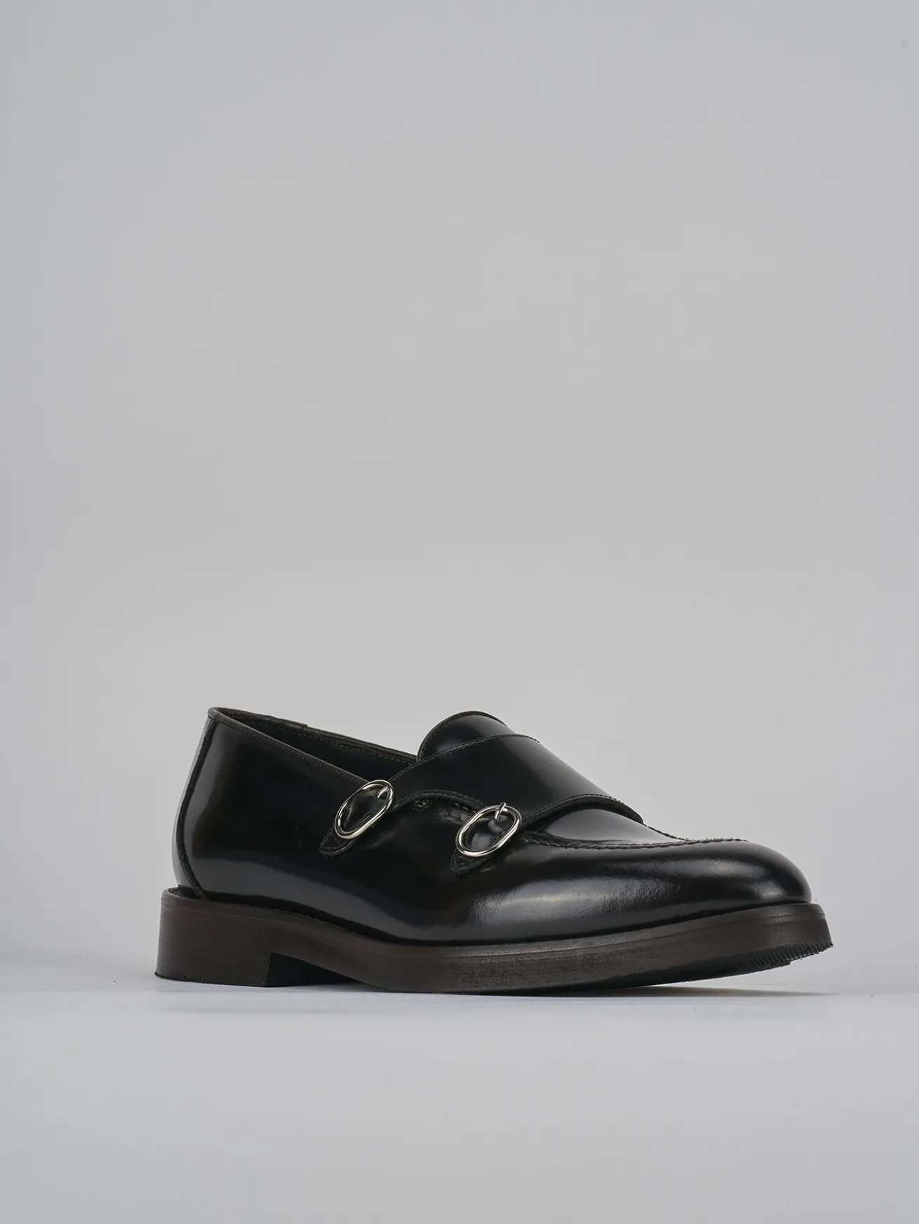 Stringate pelle testa