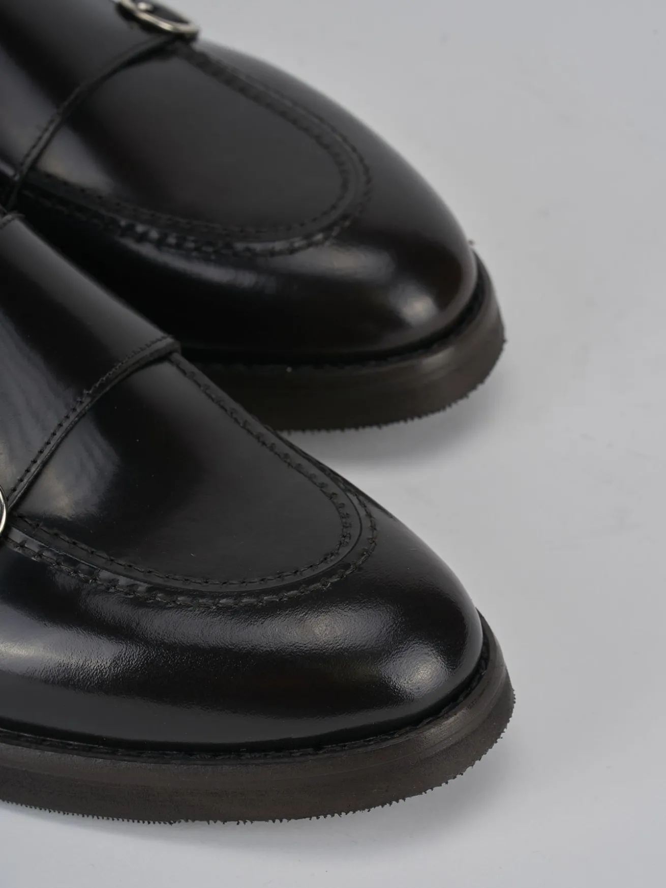 Stringate pelle testa