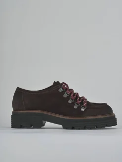 Stringate tacco 3cm camoscio testa