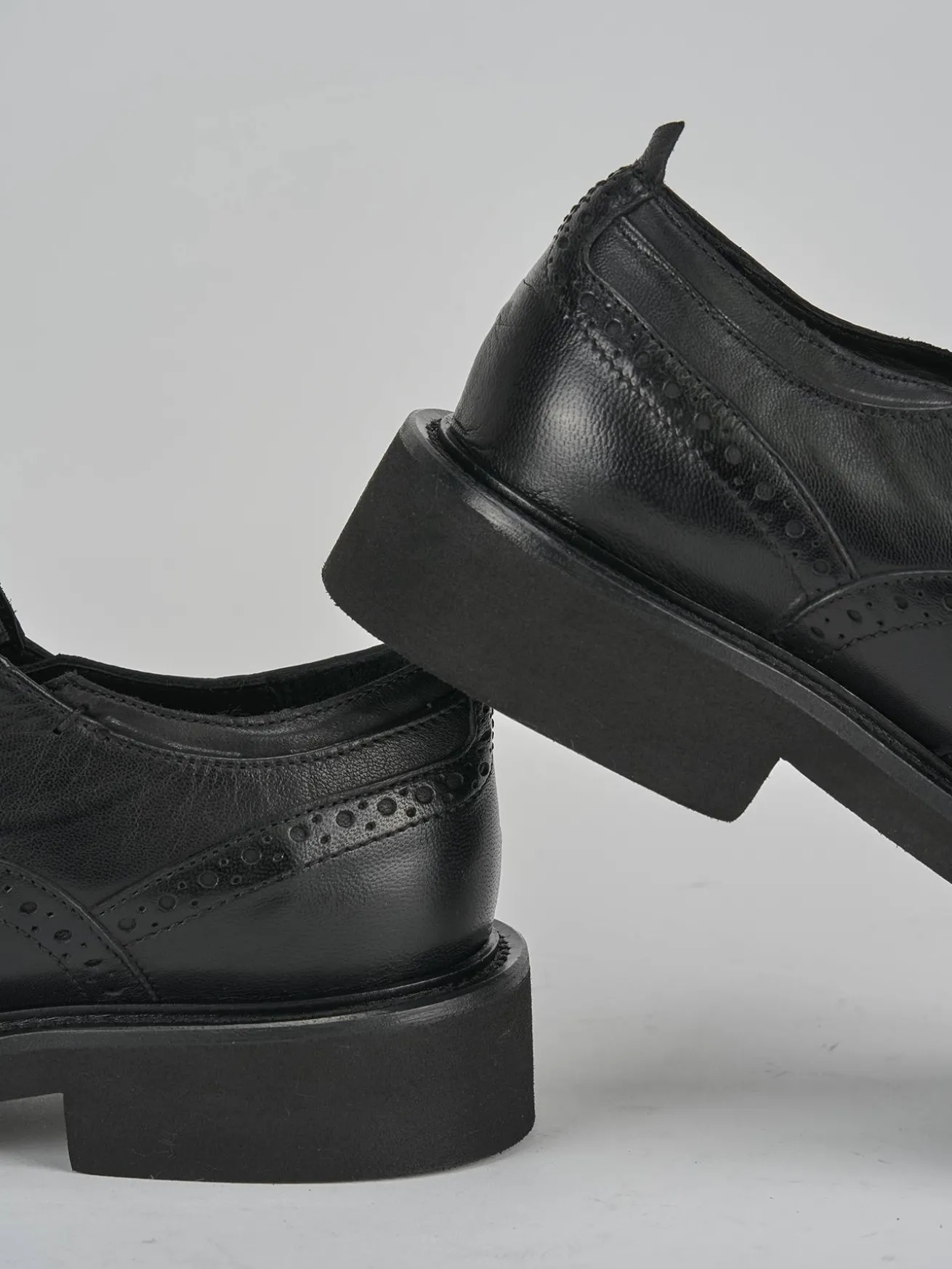 Stringate tacco 2cm pelle nero