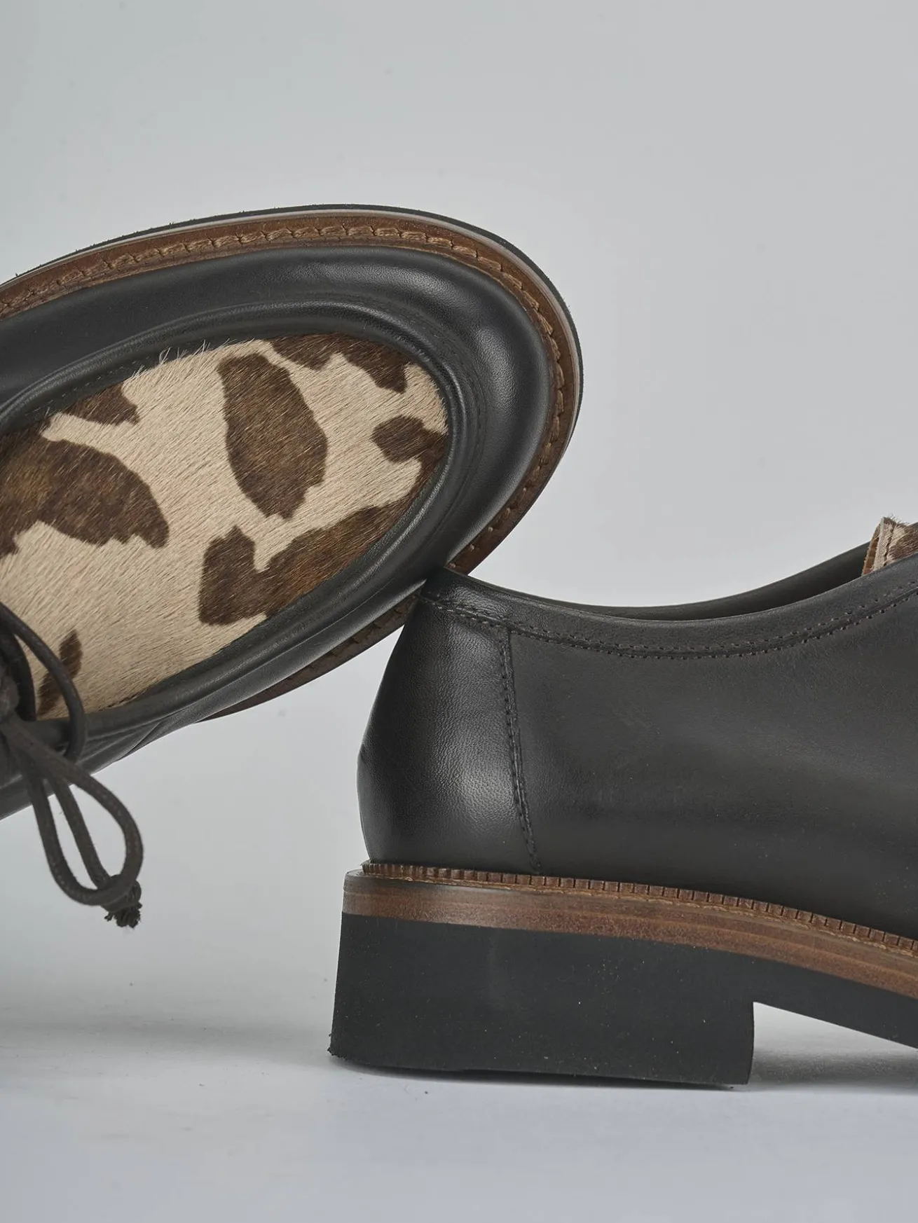 Stringate tacco 2cm pelle testa