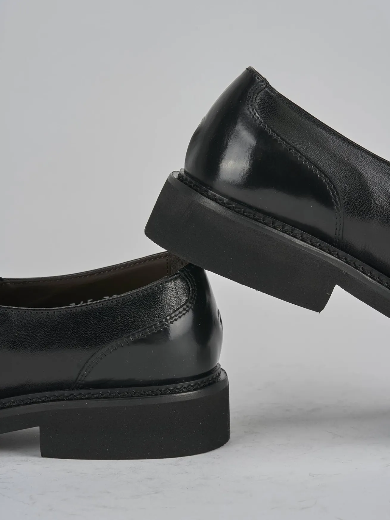 Stringate tacco 2cm pelle nero