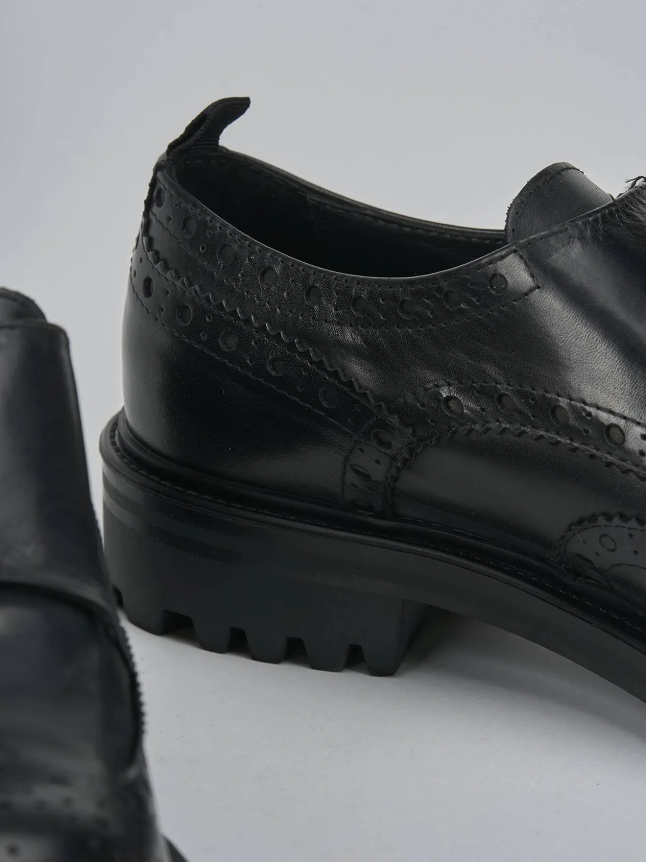 Stringate tacco 2cm pelle nero