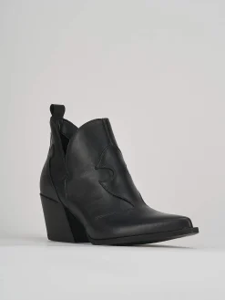 Tronchetto tacco 7 cm nero pelle